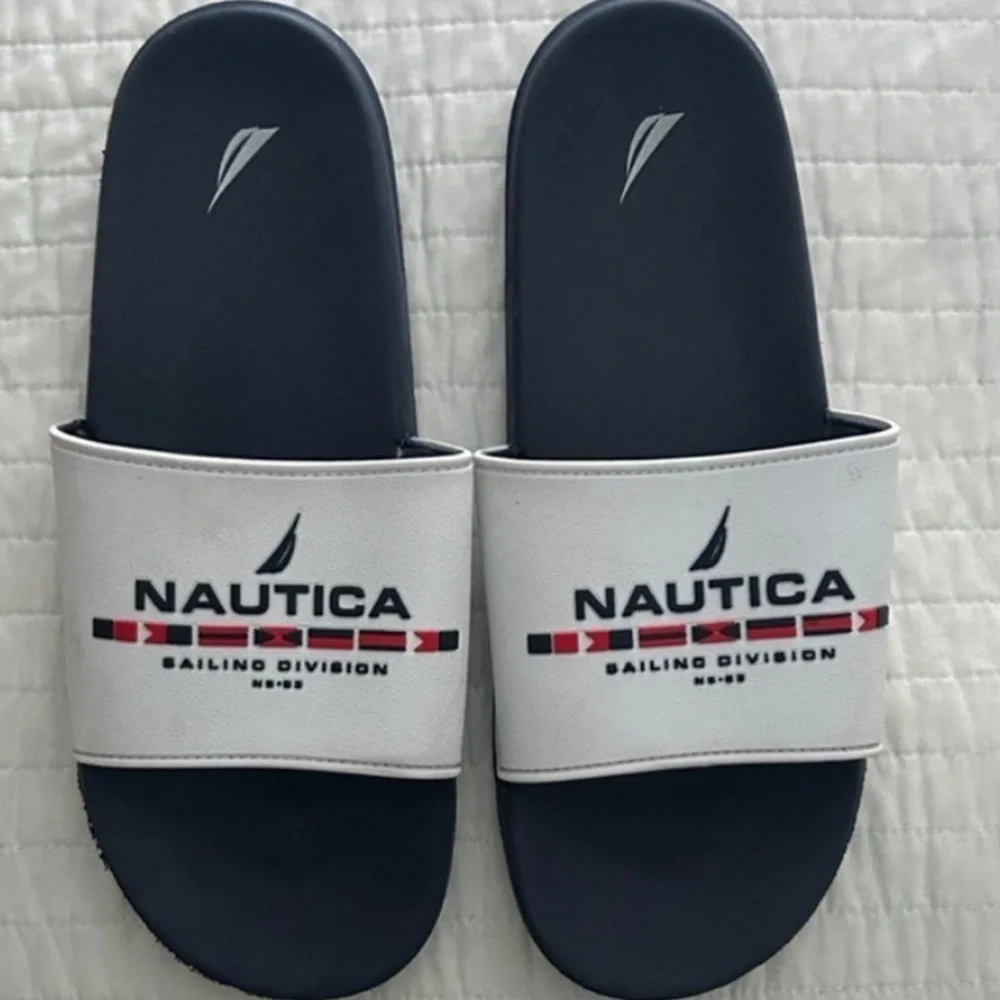 Nautica Men's Black and Cream Slide Sandals